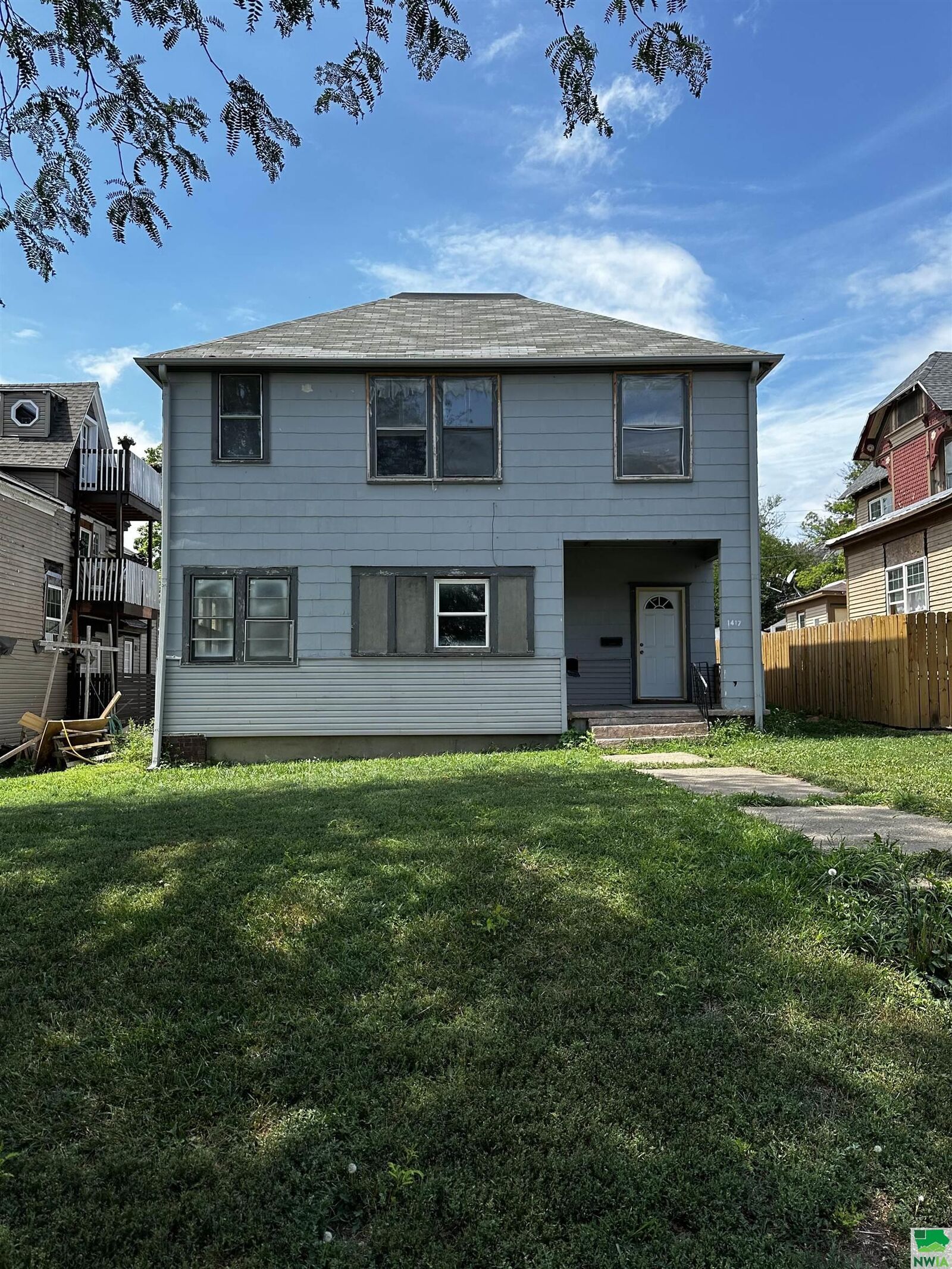 Property Photo:  1417-19 Douglas St  IA 51105 