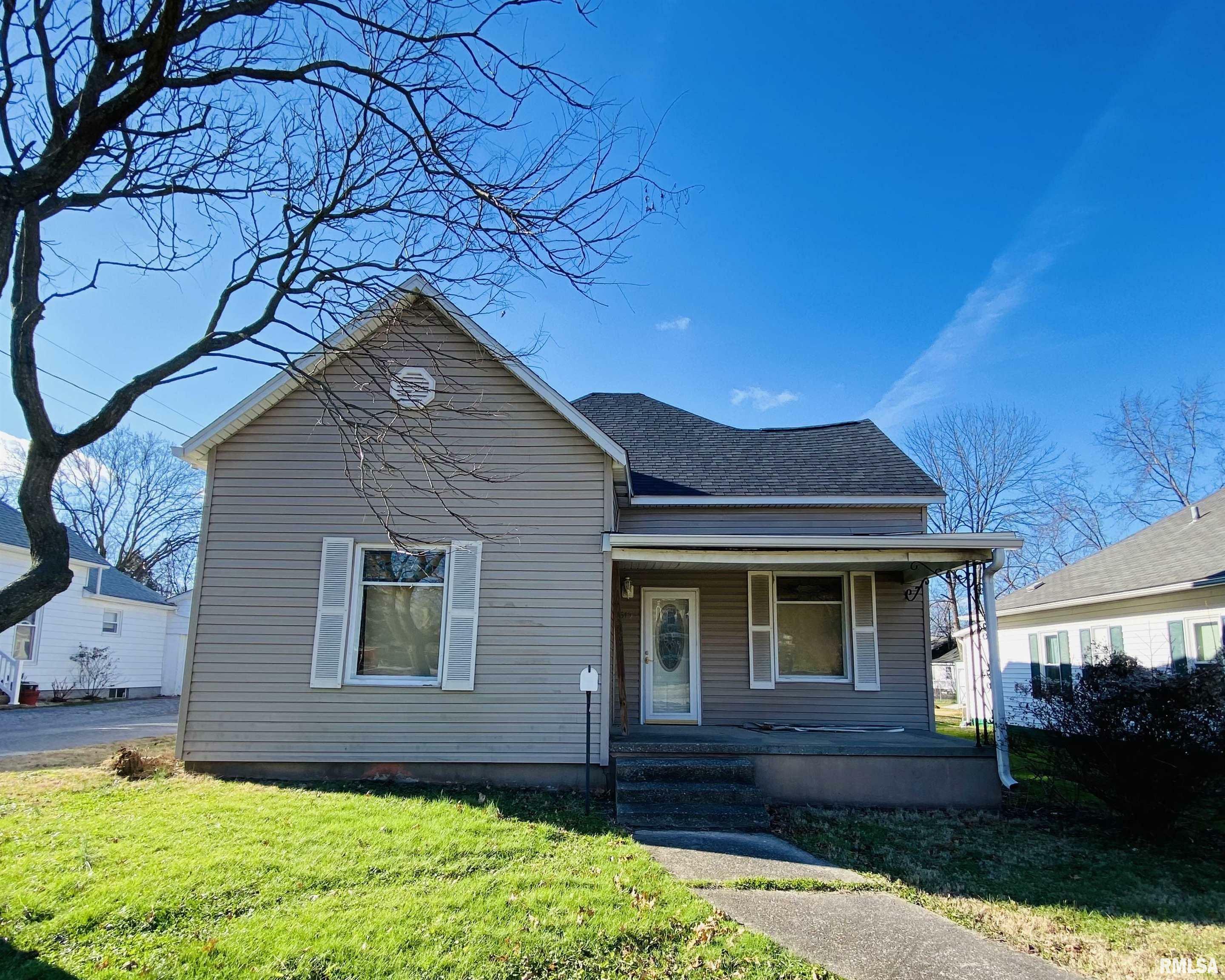 Property Photo:  615 S McKinley Street  IL 62946-2540 