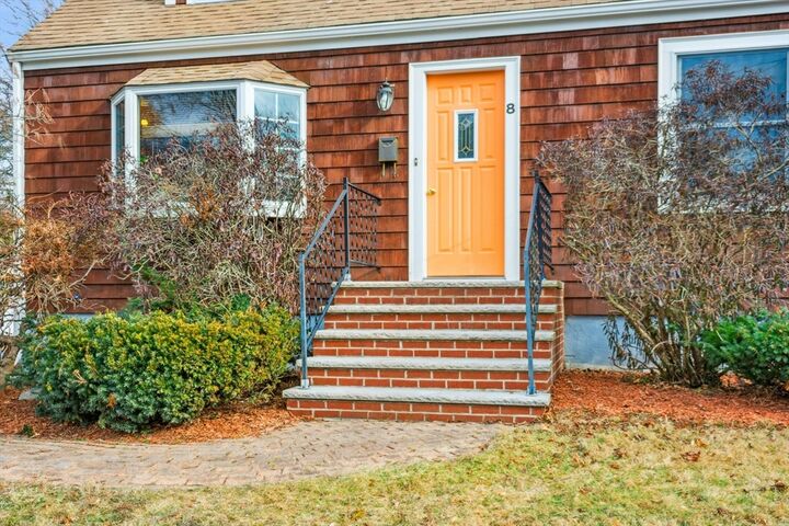 Property Photo:  8 Walkup Ct  MA 01760 