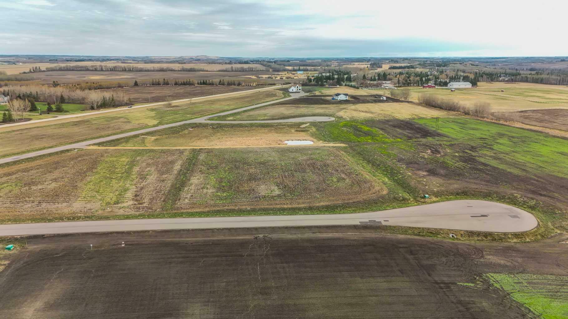 Property Photo: 28163 Township Road 374 31 AB T4E 2E1
