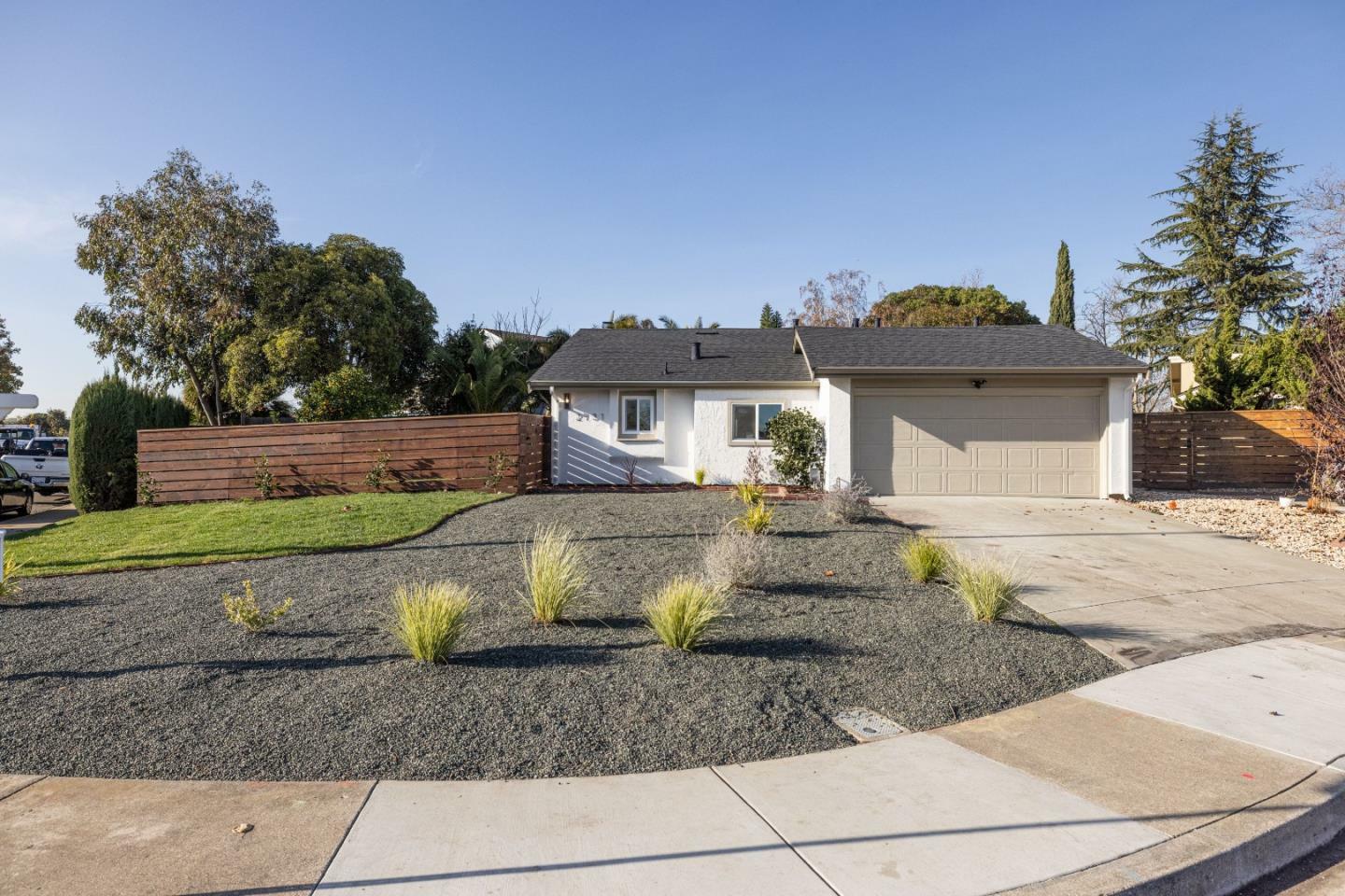 Property Photo: 2131 Grackle Court CA 94587