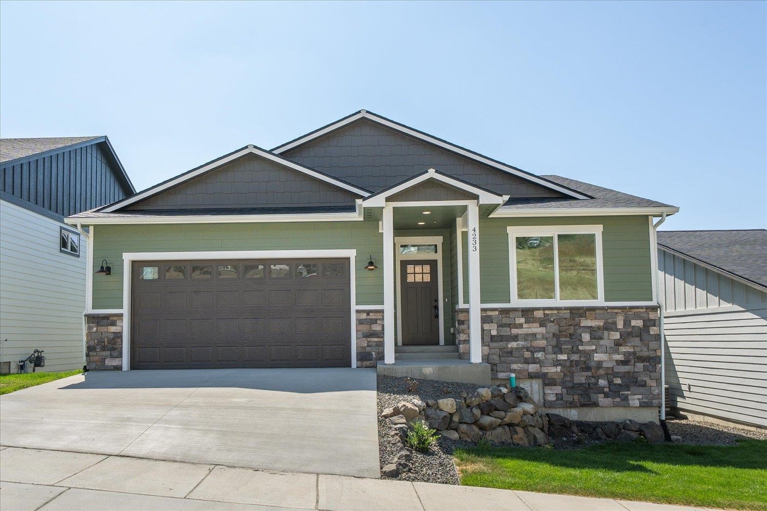 Property Photo: 4233 W Tolliver Ct WA 99208