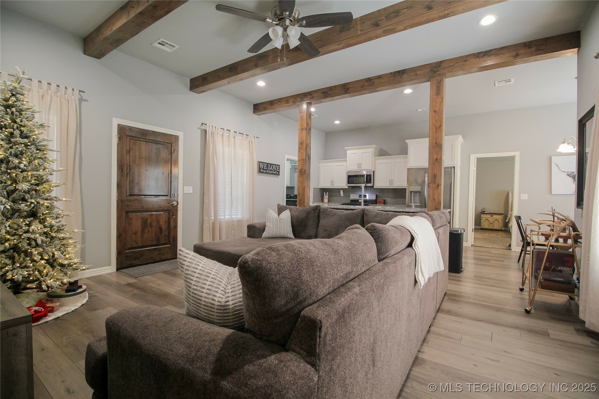 Property Photo:  113 W Davis Field Road  OK 74401 