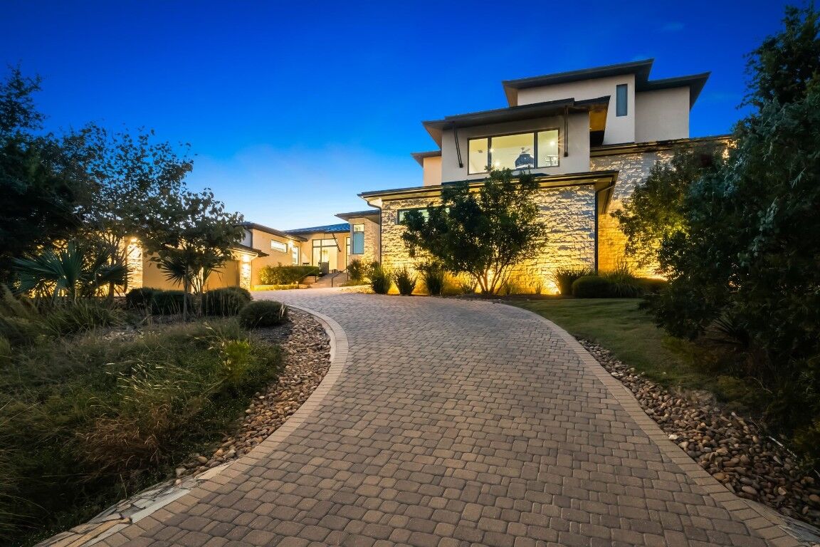 Property Photo: 12705 Little Blue Stem Cove TX 78738