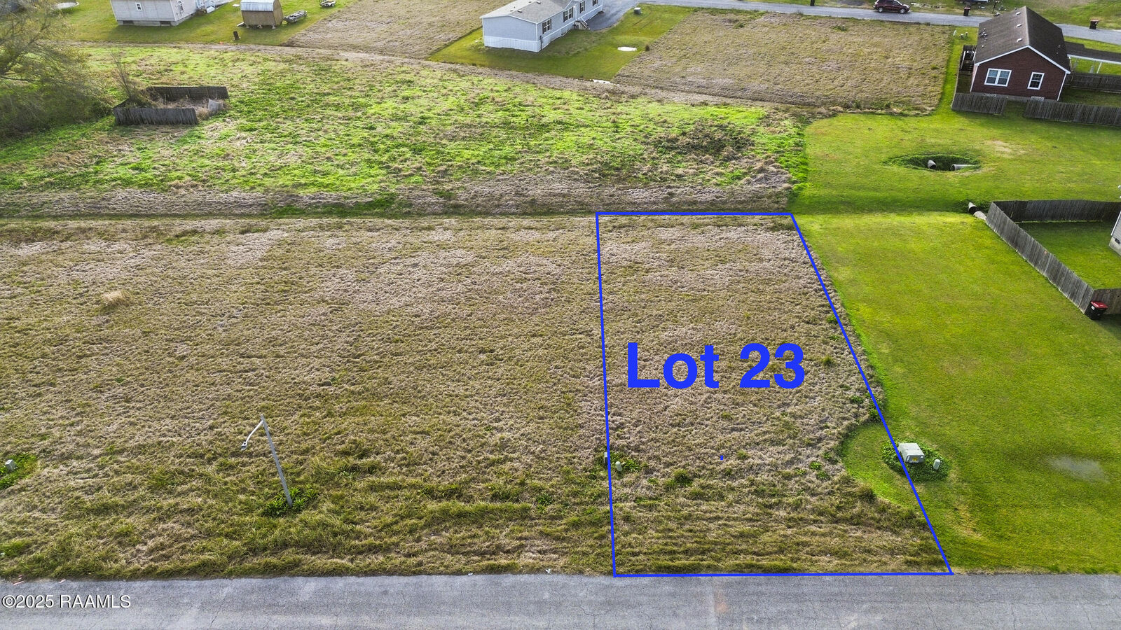 Property Photo: 219 Laurelwood Drive LA 70501