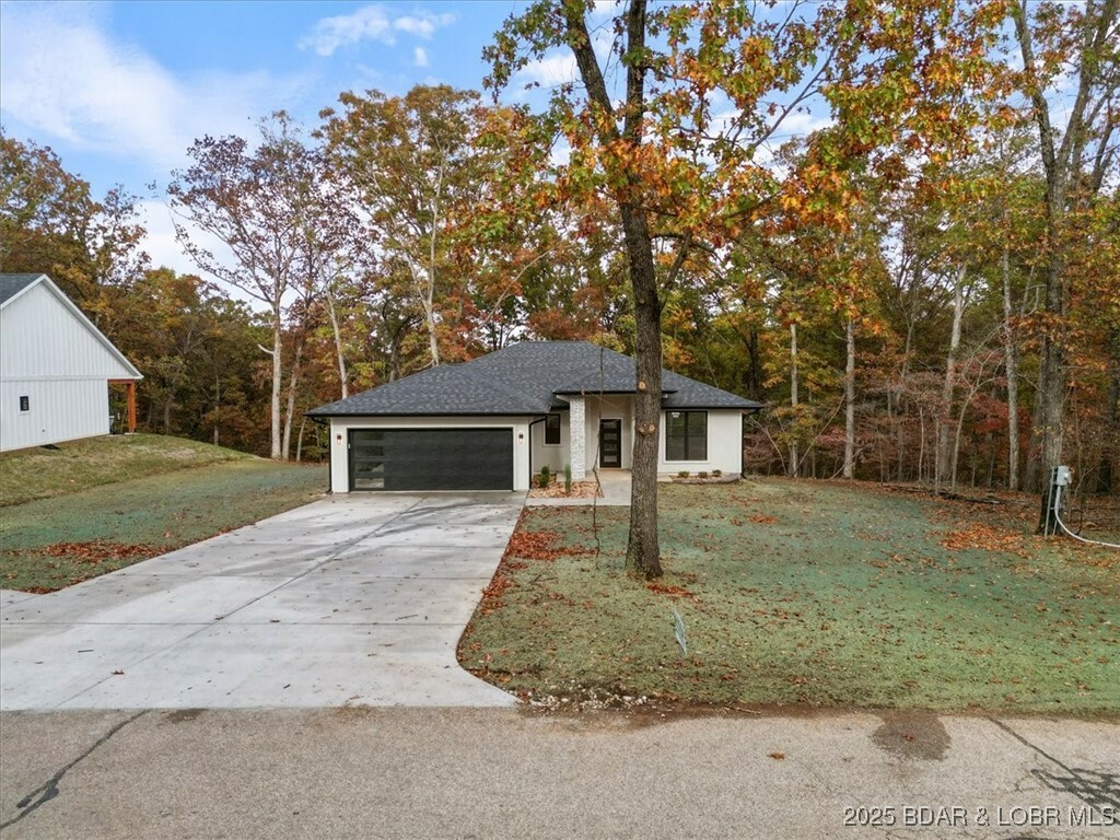 Property Photo:  516 Grand Point Boulevard  MO 65079 