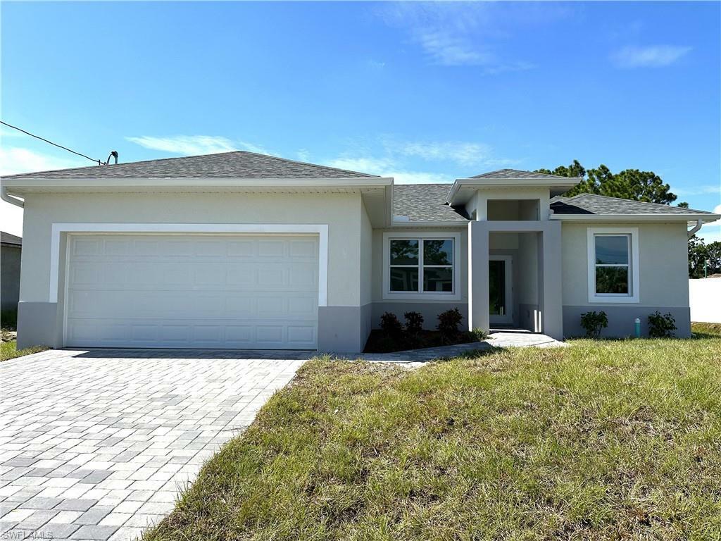 Property Photo:  2605 10th St SW  FL 33976 