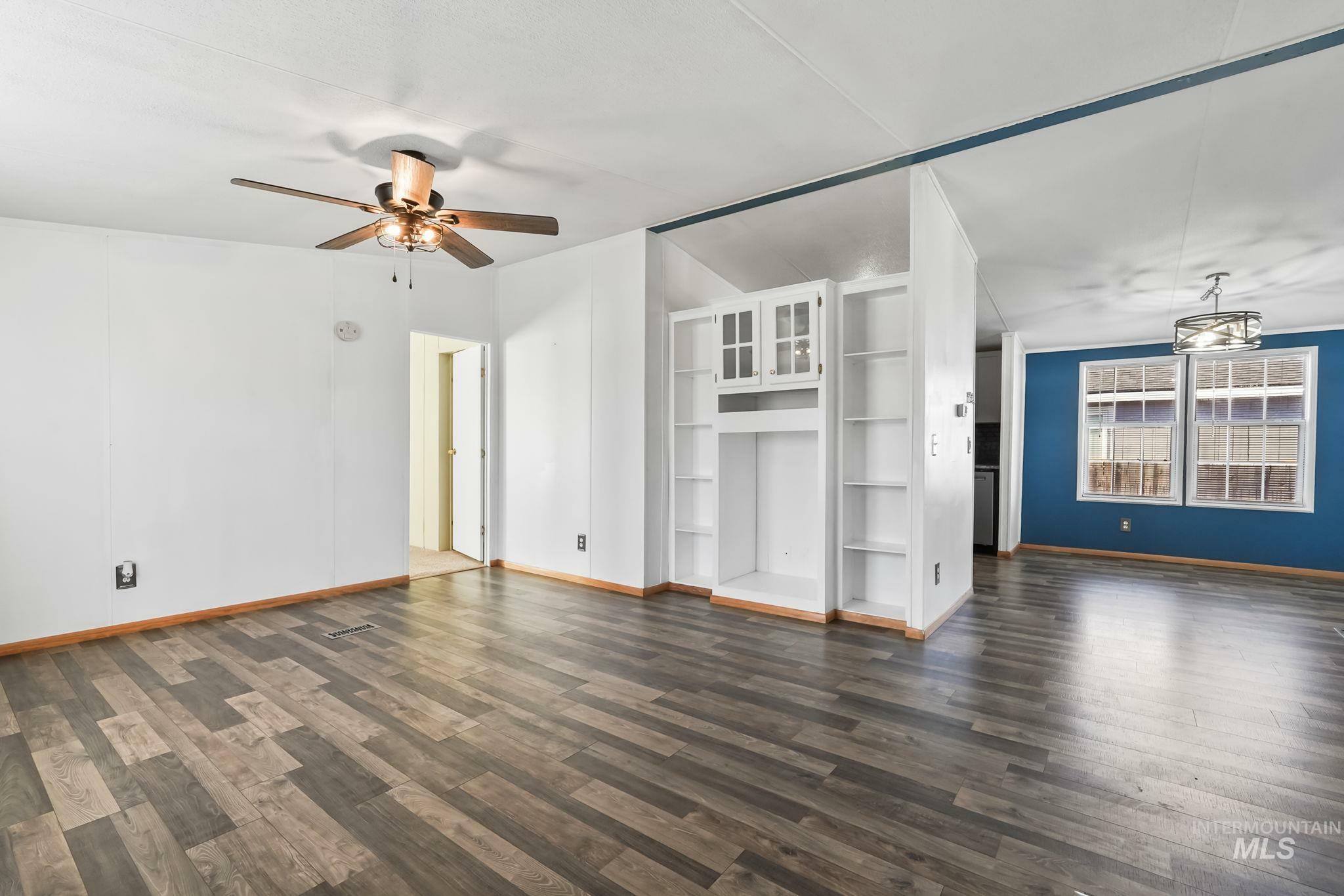 Property Photo:  445 S Maple Grove #29  ID 83709 