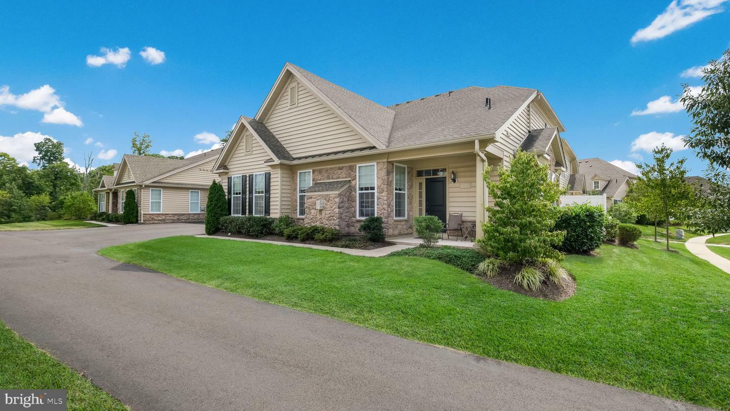 Property Photo:  4128 Spalding Drive  PA 18944 