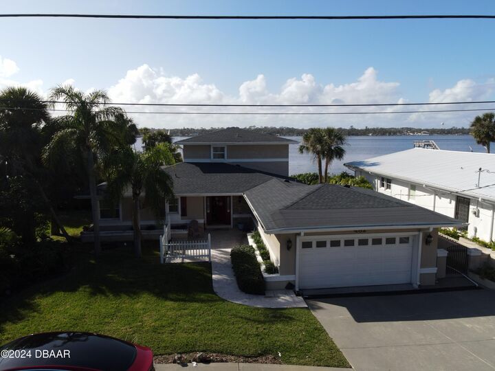 Property Photo:  482 Riverside Drive  FL 32176 
