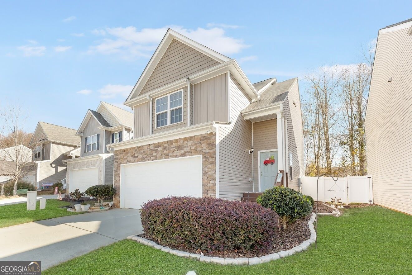 Property Photo: 573 Arrowhead Drive GA 30132