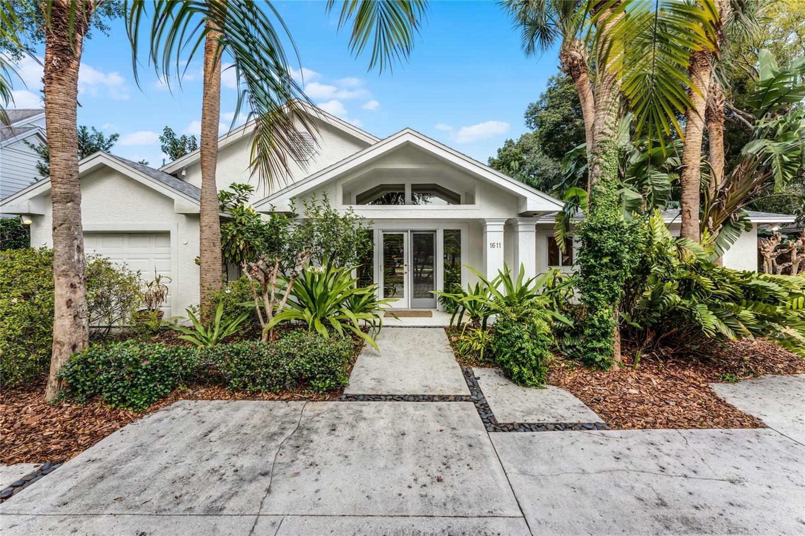 Property Photo: 1611 Walnut Avenue FL 32789