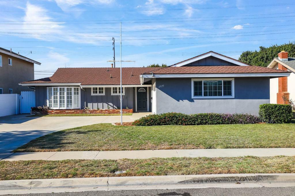 Property Photo:  17575 Santa Paula Circle  CA 92708 