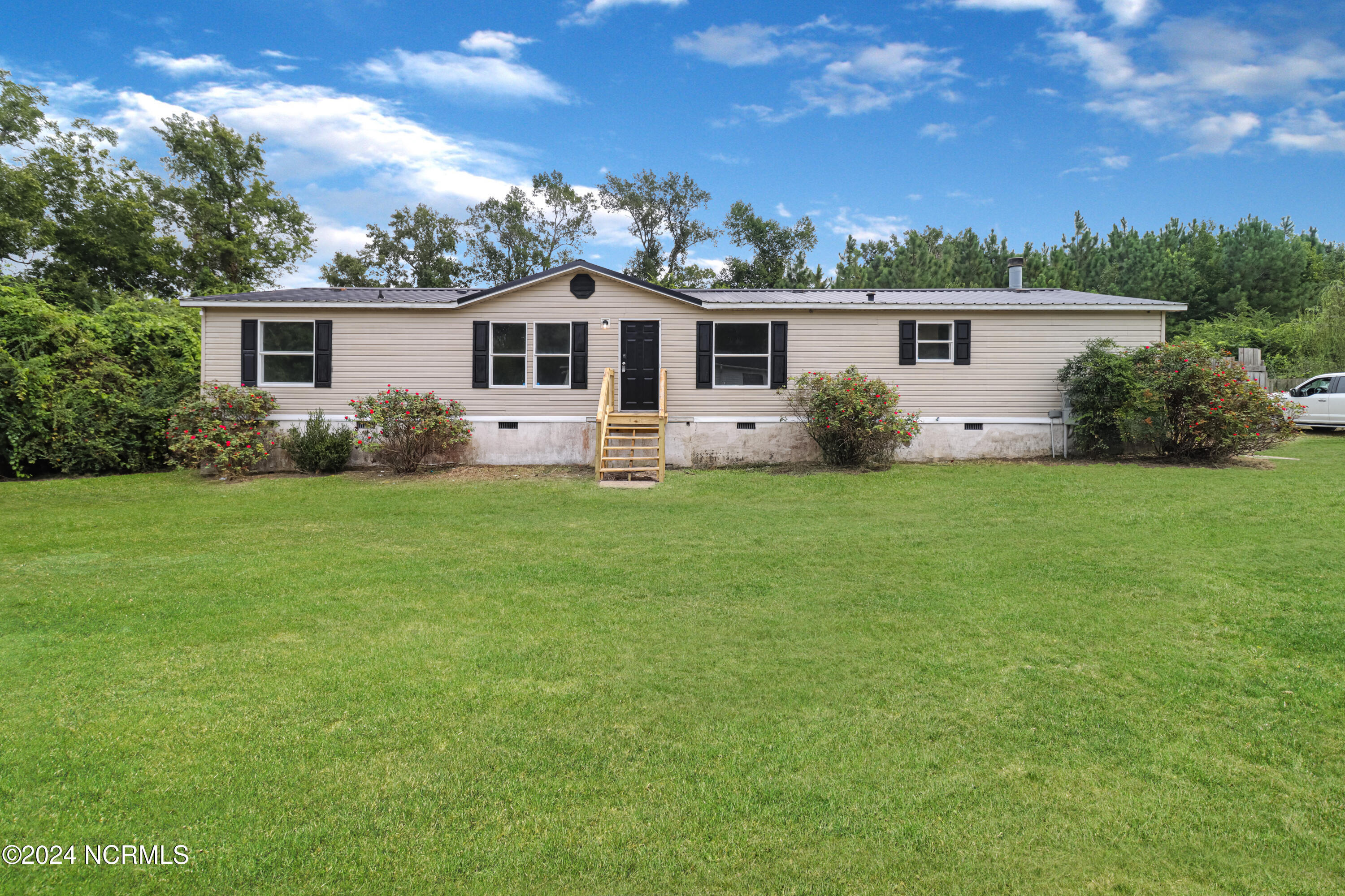 Property Photo: 396 Comfort Road NC 28574