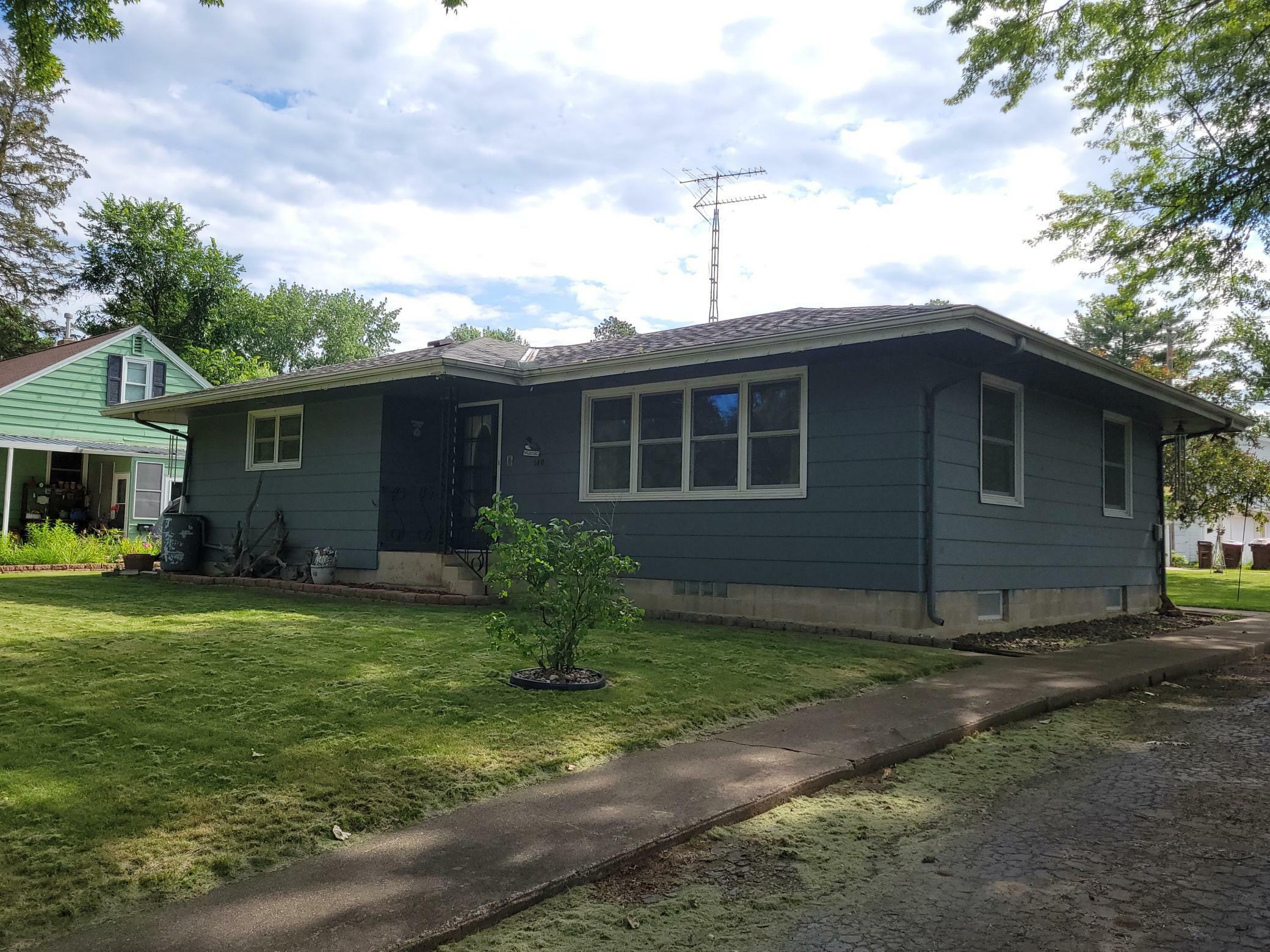 Property Photo:  540 Park Street S  MN 55051 