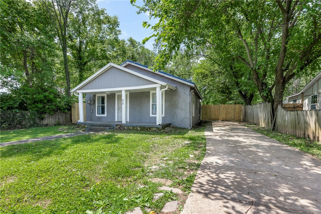 Property Photo:  513 Mountain View Avenue  AR 72764 