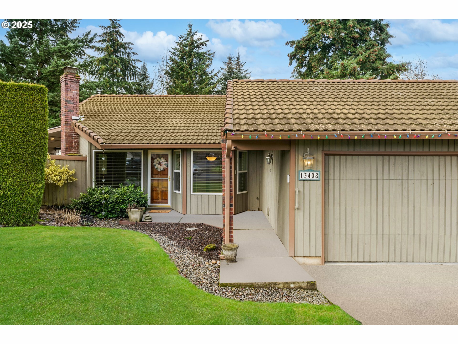 Property Photo:  13408 NW 13th Ave  WA 98685 