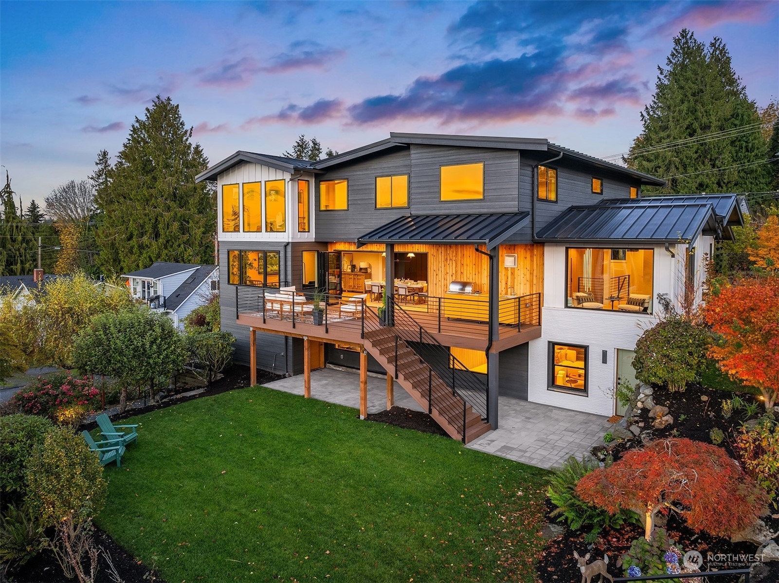 Property Photo:  855  Dayton Street  WA 98020 