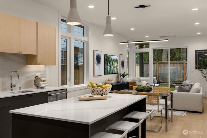 Property Photo:  12710 NE 72nd Street  WA 98033 