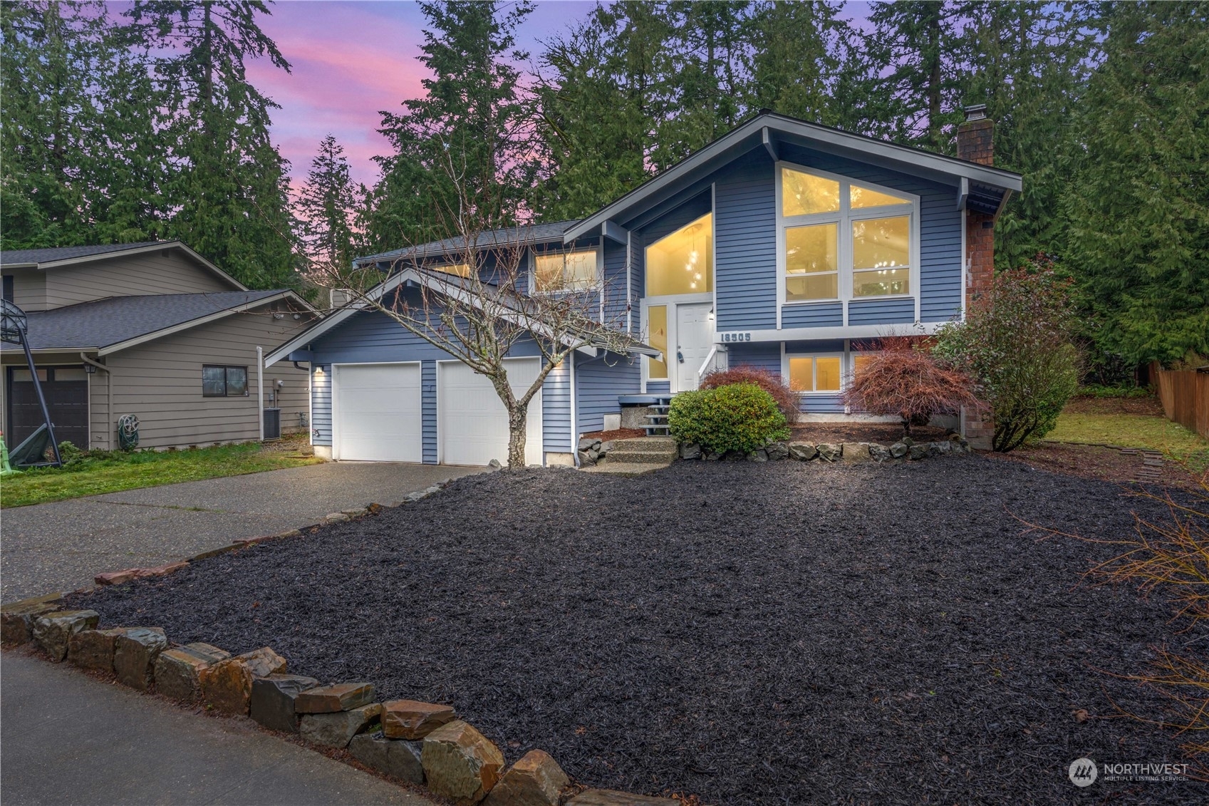 Property Photo:  18505  132nd Place SE  WA 98058 