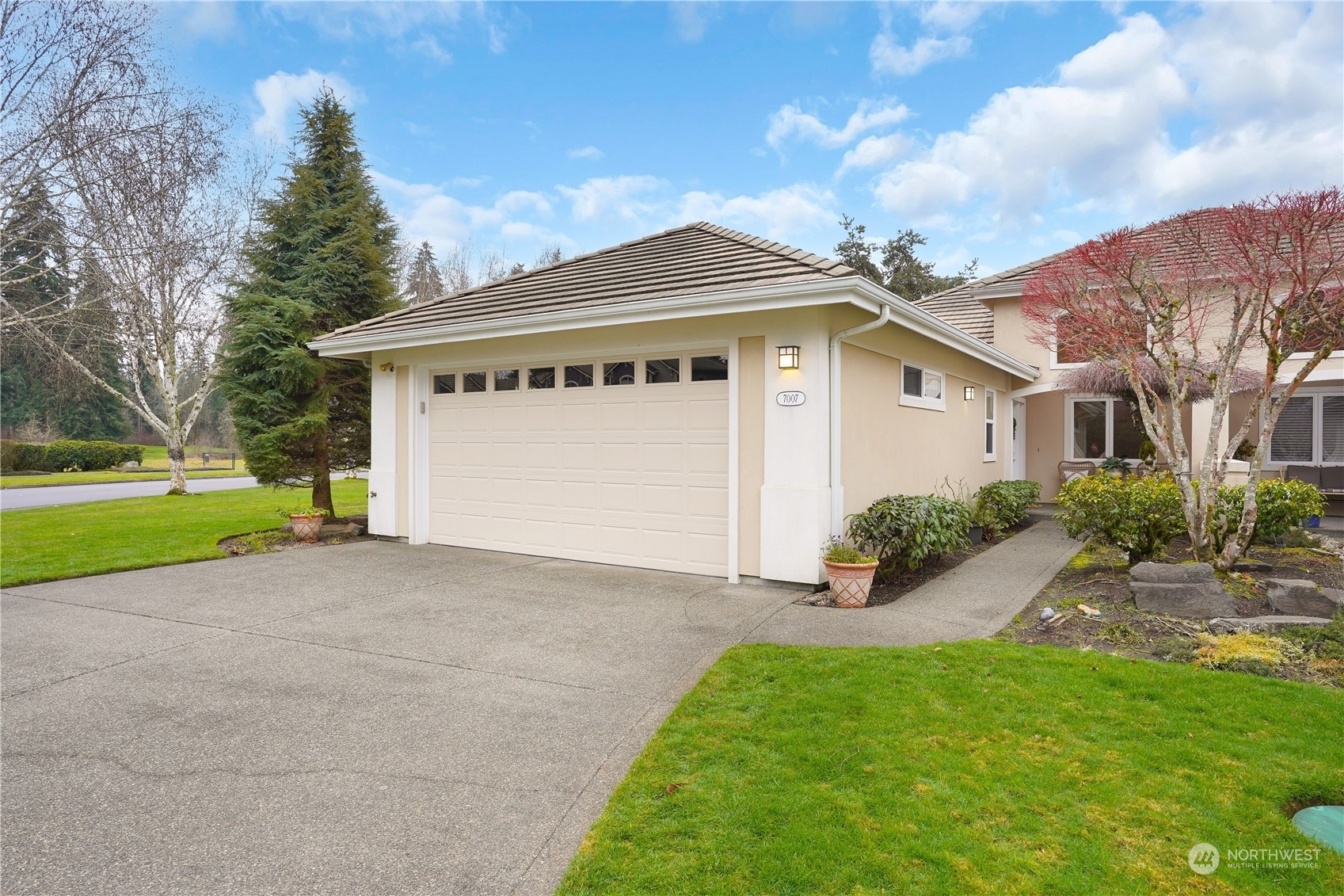 Property Photo:  7007  Fairway Lane SE  WA 98501 