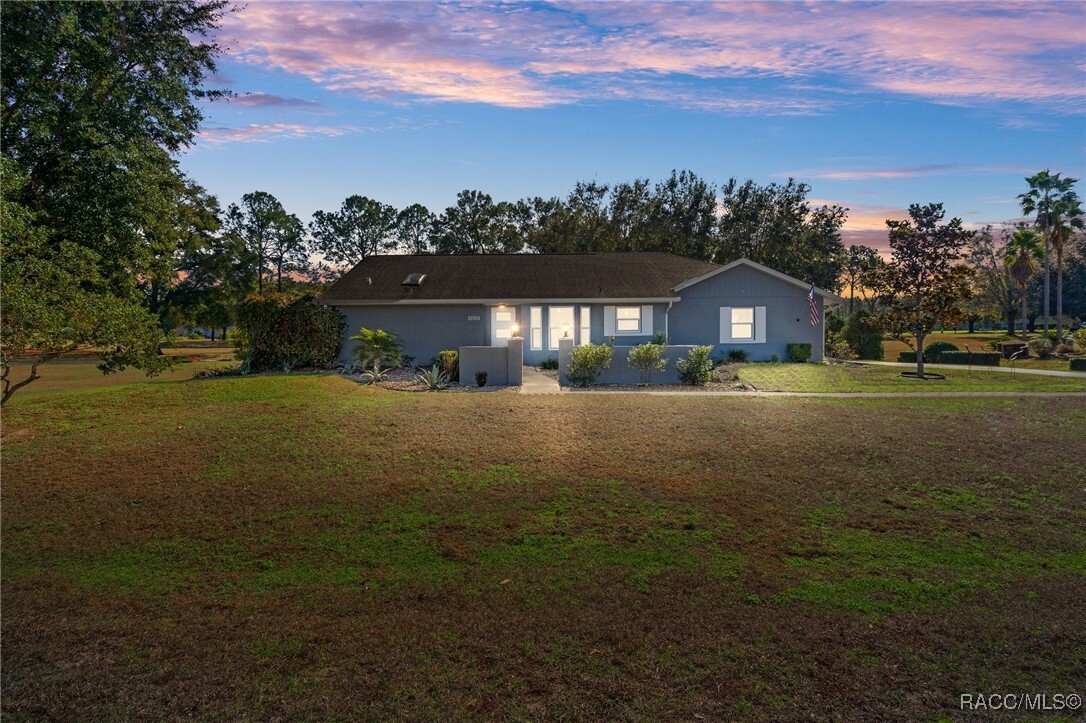 Property Photo: 100 E Cumberland Court FL 34442