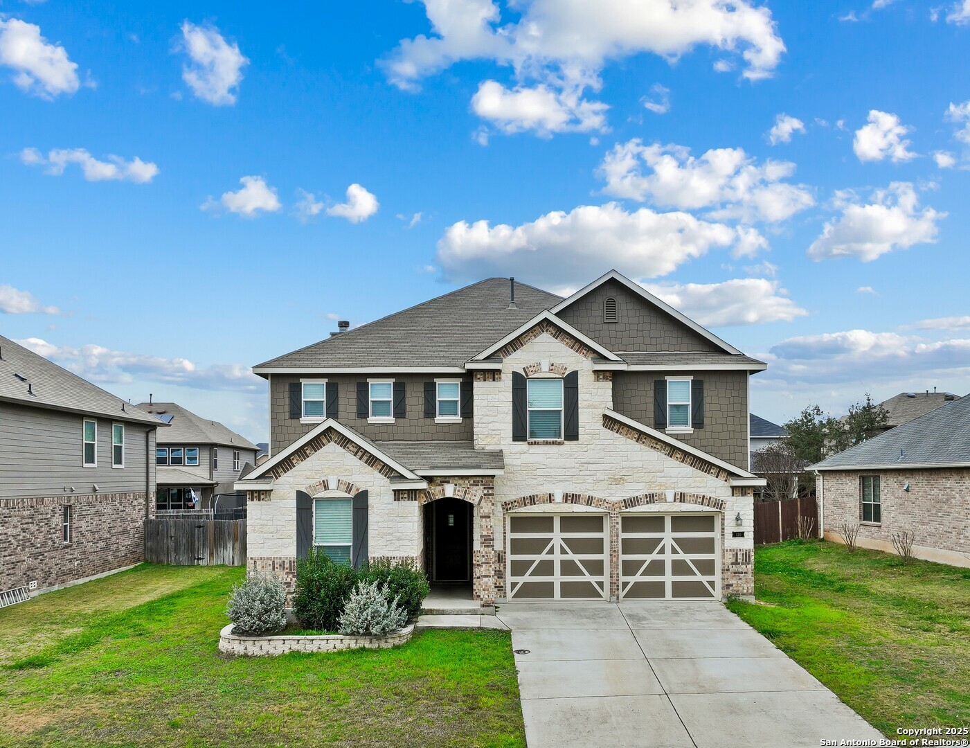 Property Photo: 120 Rocky Path TX 78006