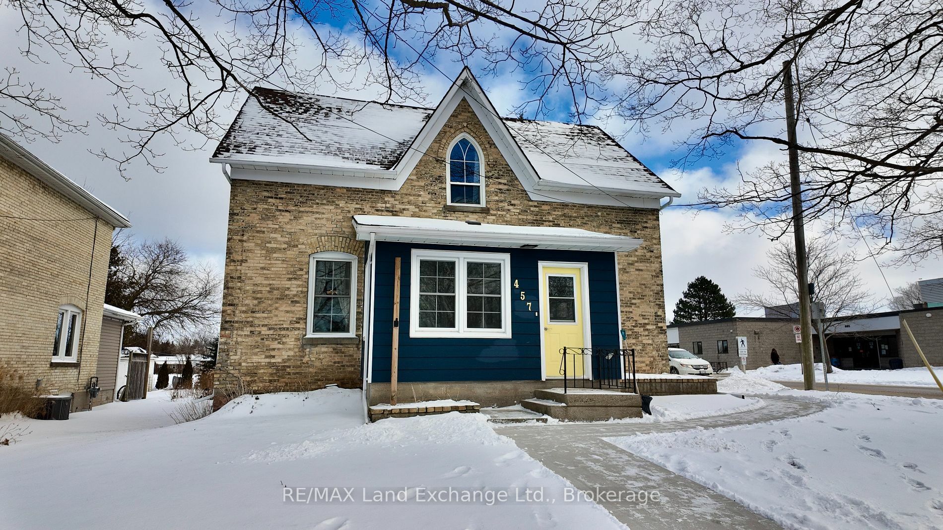 Property Photo:  457 Durham St  ON N2Z 2B9 