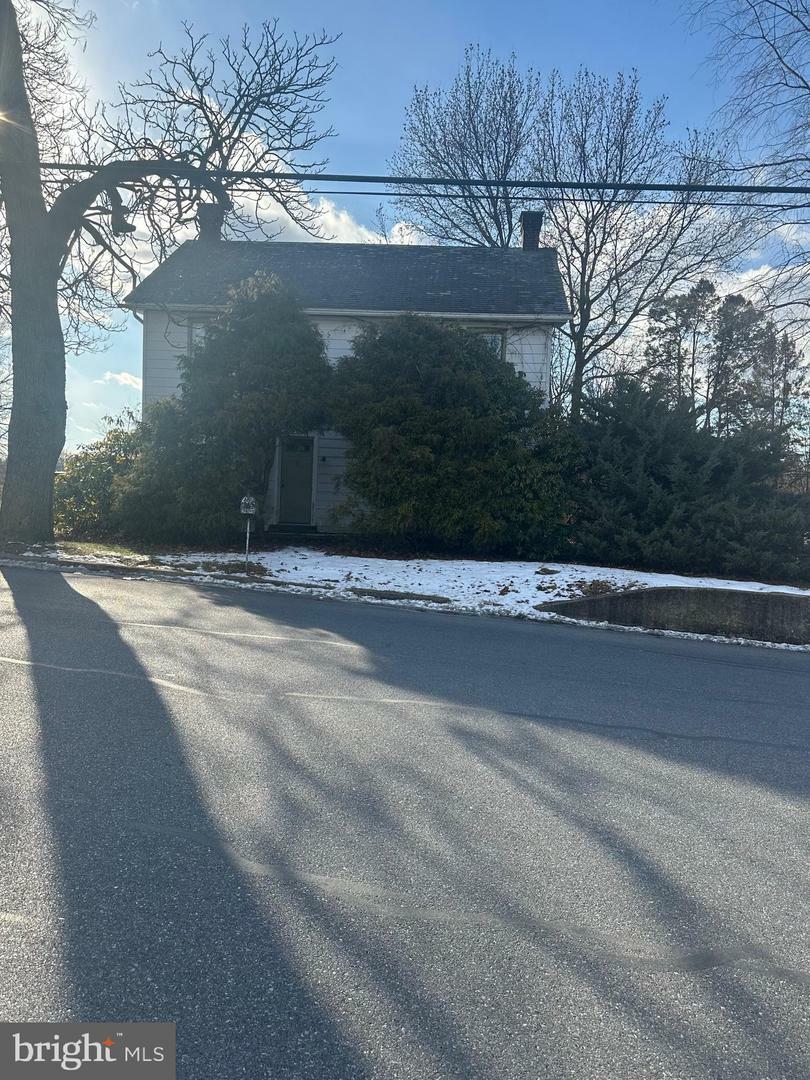 Property Photo:  323 Plaza Drive  PA 17078 