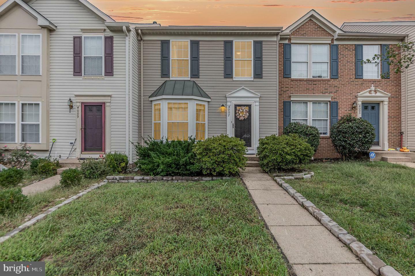 Property Photo: 4007 Fountain Bridge Court VA 22408