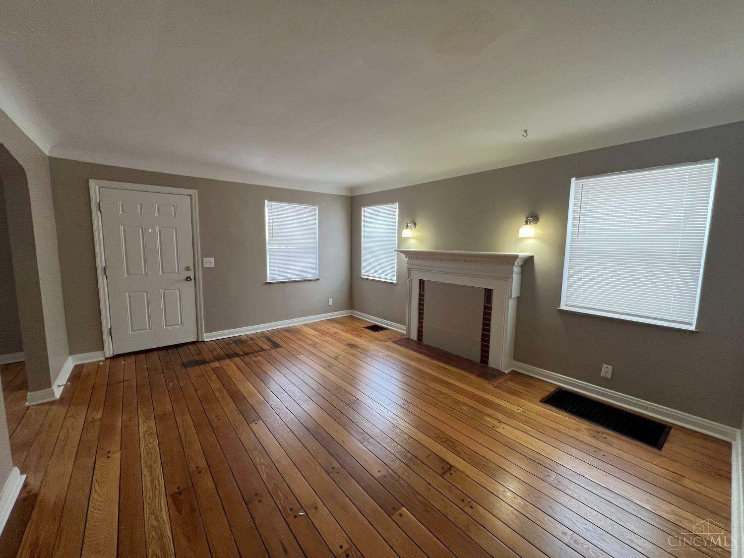 Property Photo:  1417 Laidlaw Avenue  OH 45237 