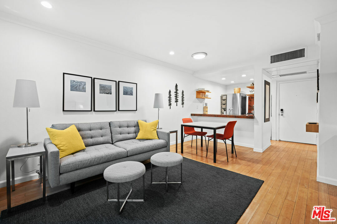 Property Photo: 950 N Kings Rd CA 90069
