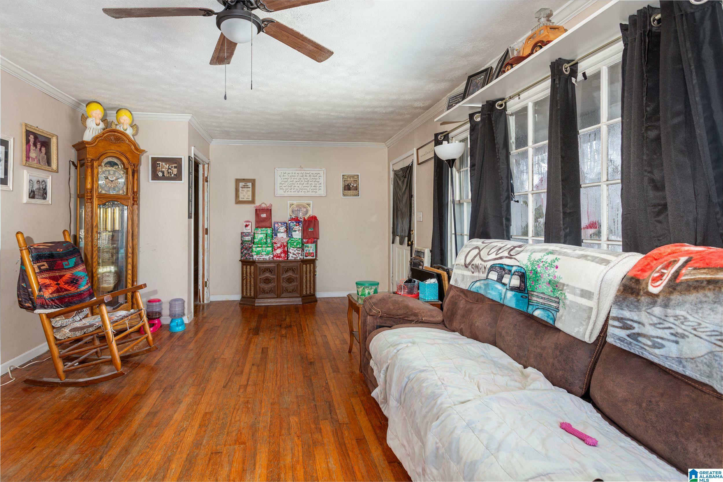 Property Photo:  712 12th Avenue  AL 36265 