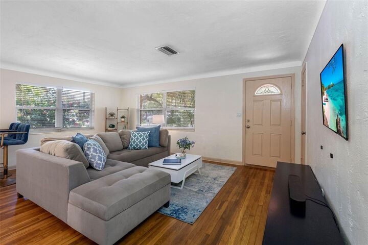 Property Photo:  2201 Park Street N  FL 33710 