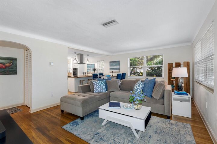 Property Photo: 2201 Park Street N FL 33710