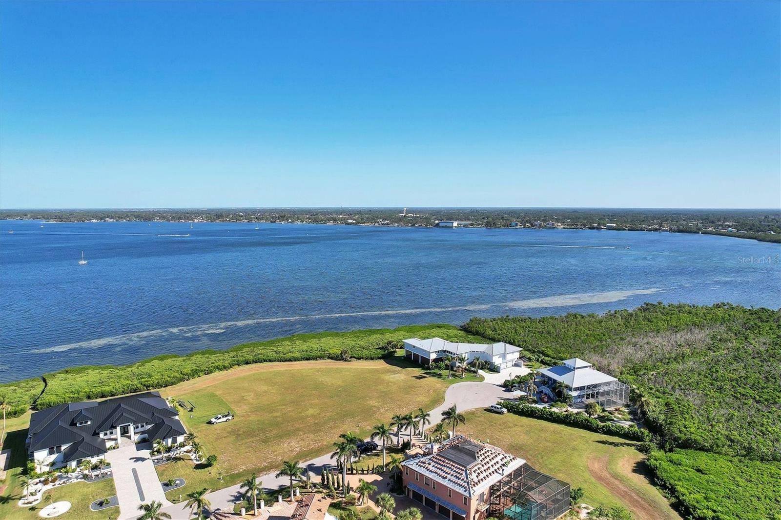Property Photo: 5248 The Pointe FL 34223