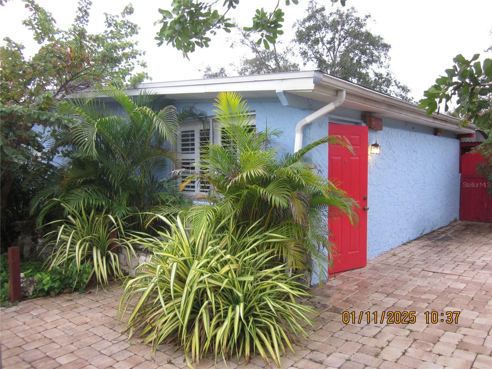 Property Photo:  3421 Normandy Drive  FL 33952 