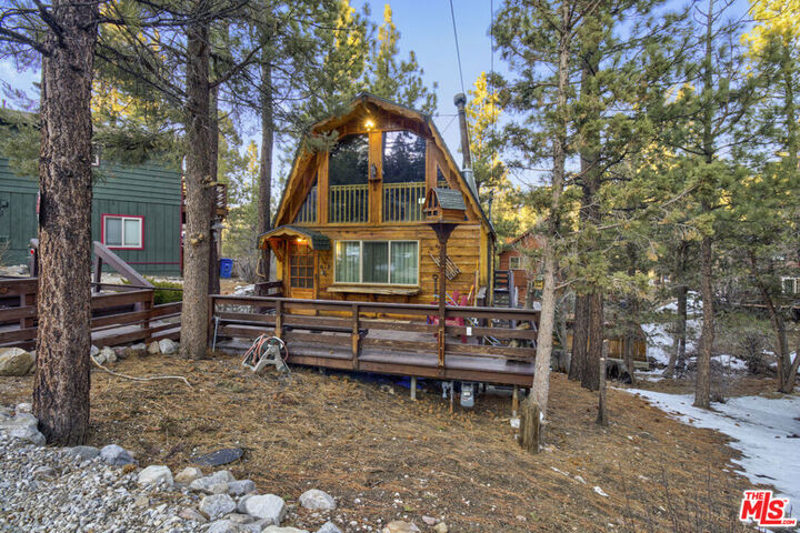 Property Photo: 612 Kean Way CA 92314