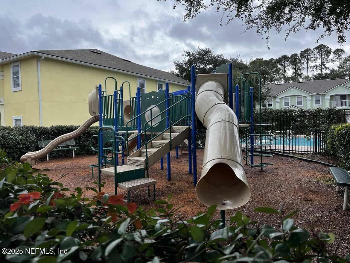 Property Photo: 13864 Herons Landing Way 10-4 FL 32224