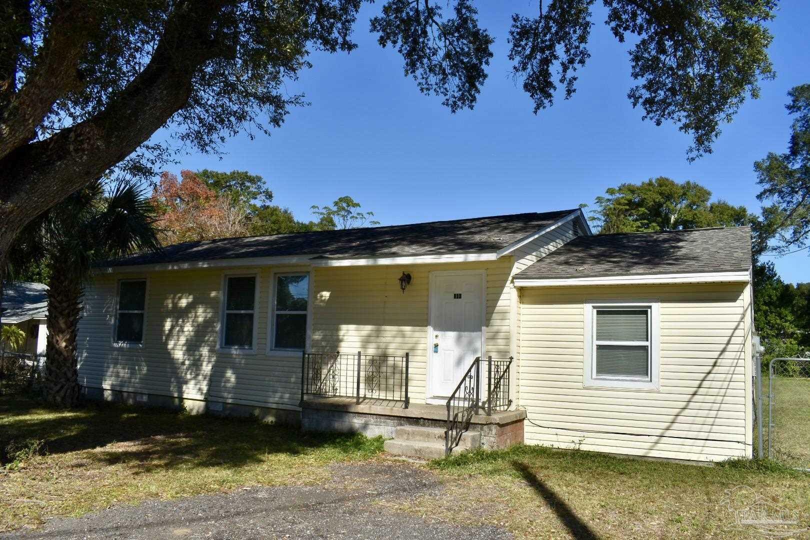 206 Hermey Ave  Pensacola FL 32507 photo