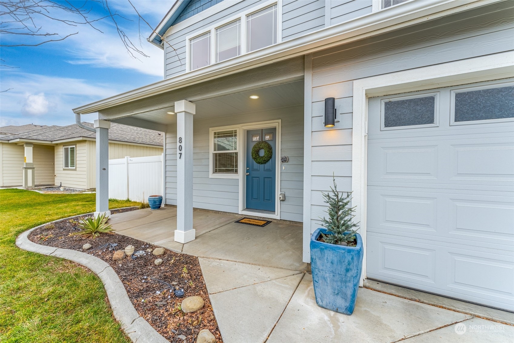 Property Photo: 807 5th Avenue NE WA 98823