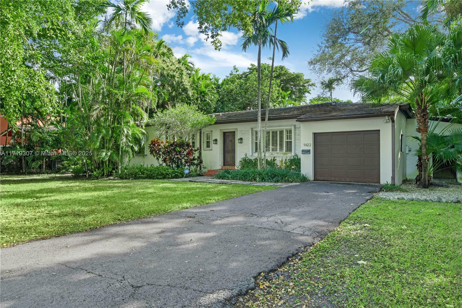 Property Photo:  1422 Mendavia Ave  FL 33146 