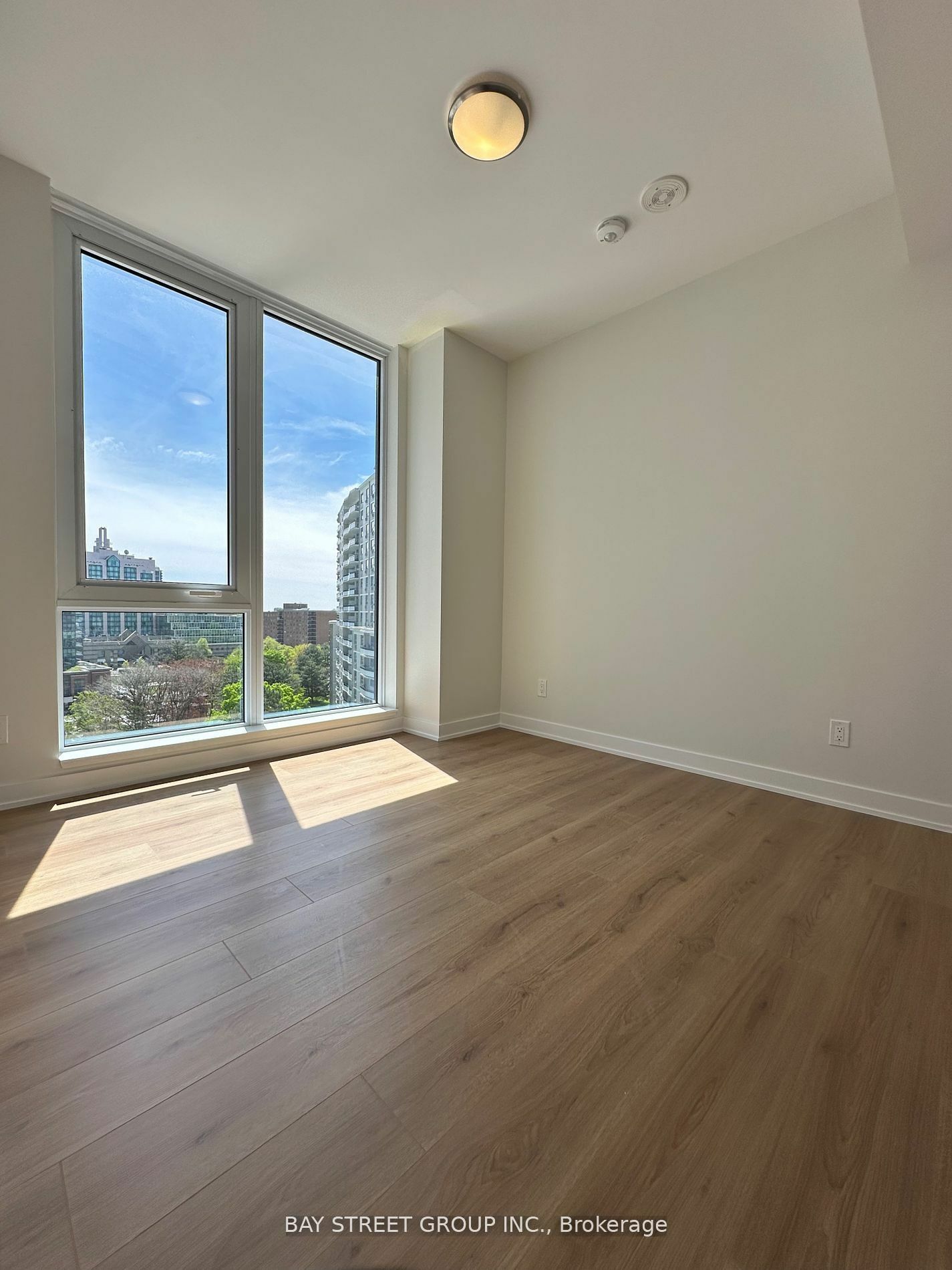 Property Photo:  15 Ellerslie Ave 805  ON M2N 0L7 