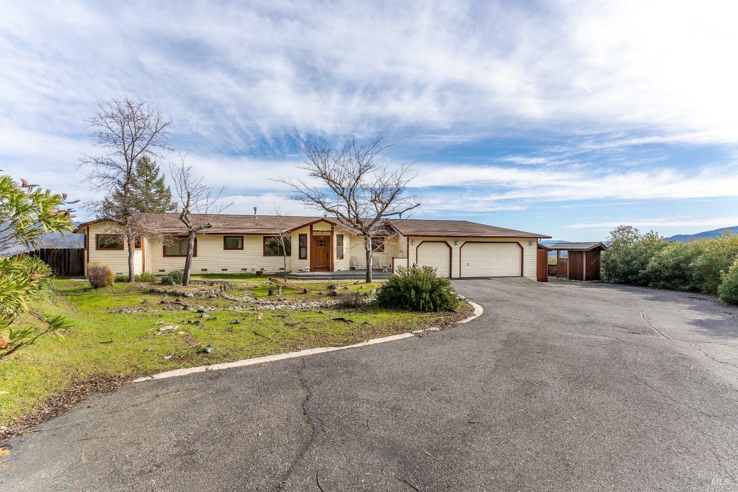 577 Oak Knoll Road  Ukiah CA 95482 photo