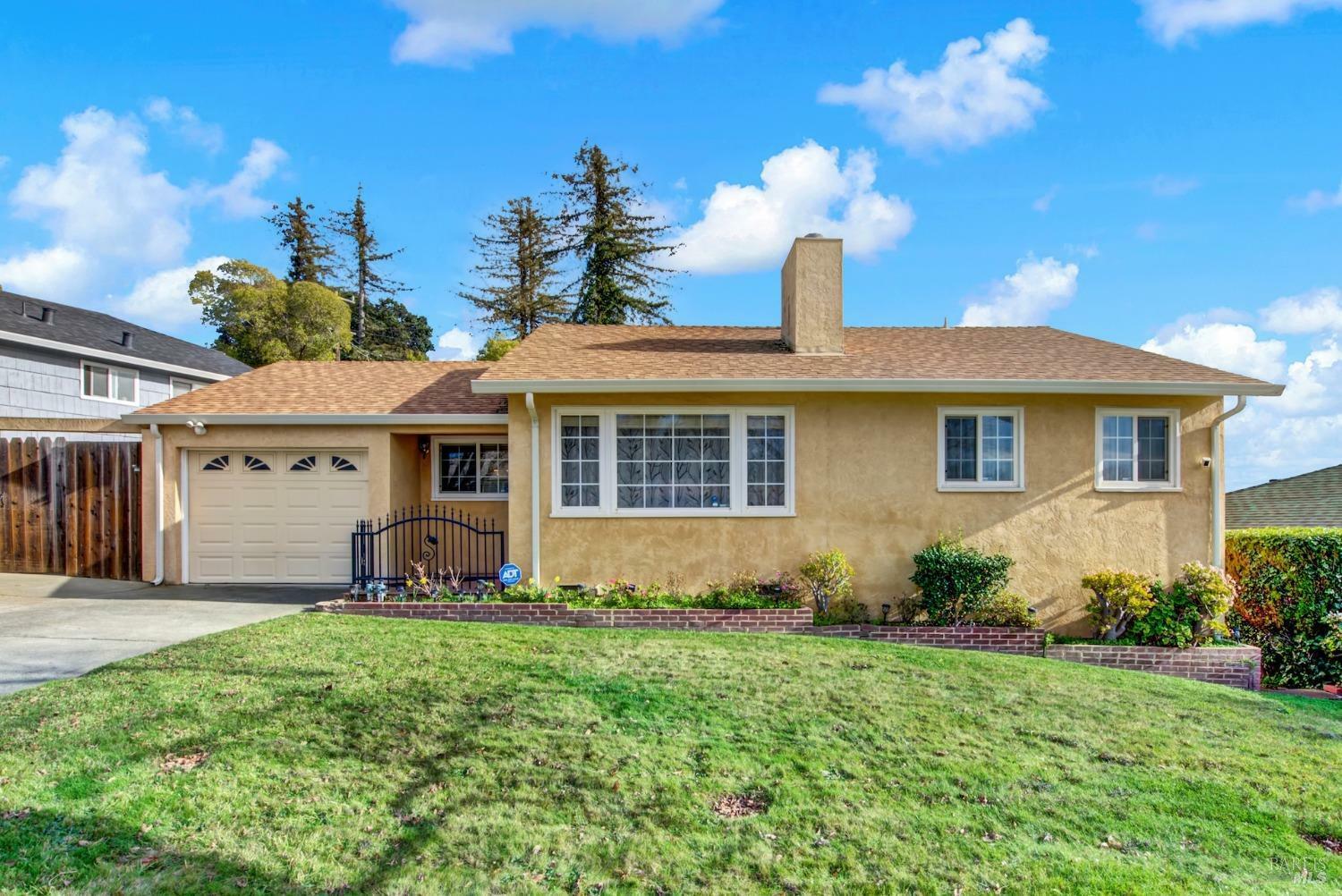 Property Photo:  138 Toyon Drive  CA 94589 