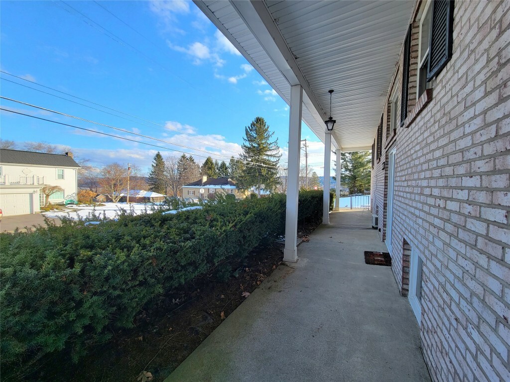 Property Photo:  401 Groveland Avenue  NY 13760 