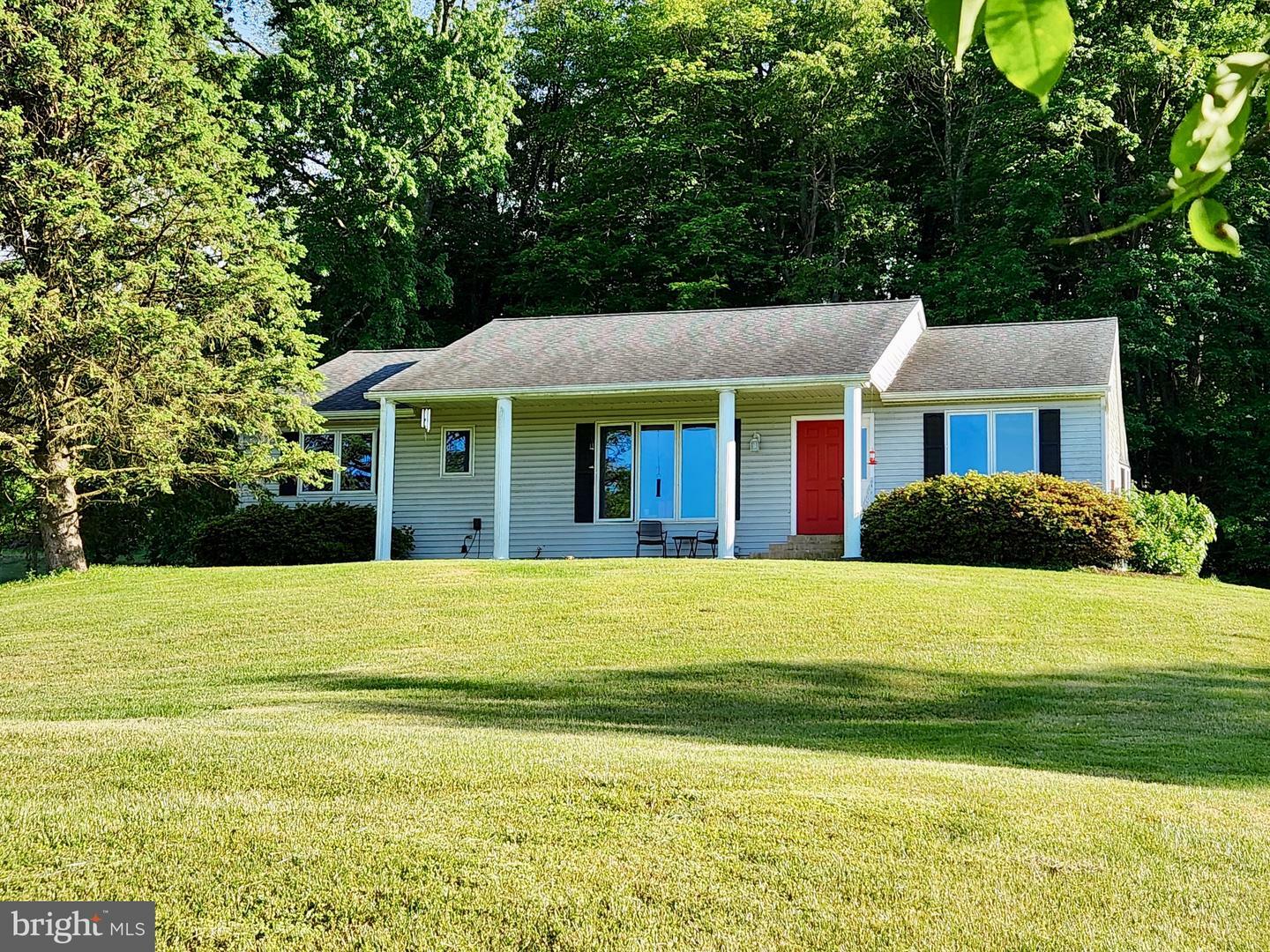 Property Photo:  1089 York Road  PA 17019 