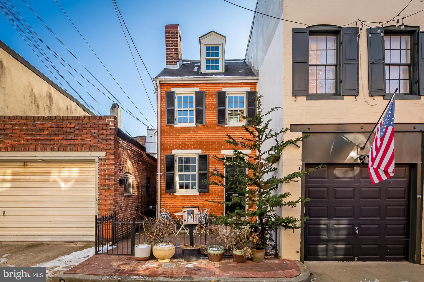 Property Photo: 117 E Churchill Street MD 21230