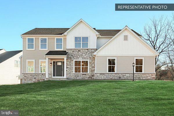 Property Photo:  Copper Beech Plan At Hickory Pointe  PA 17268 