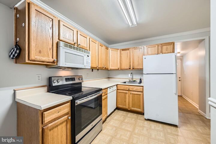 Property Photo: 222 S Carey Street MD 21223